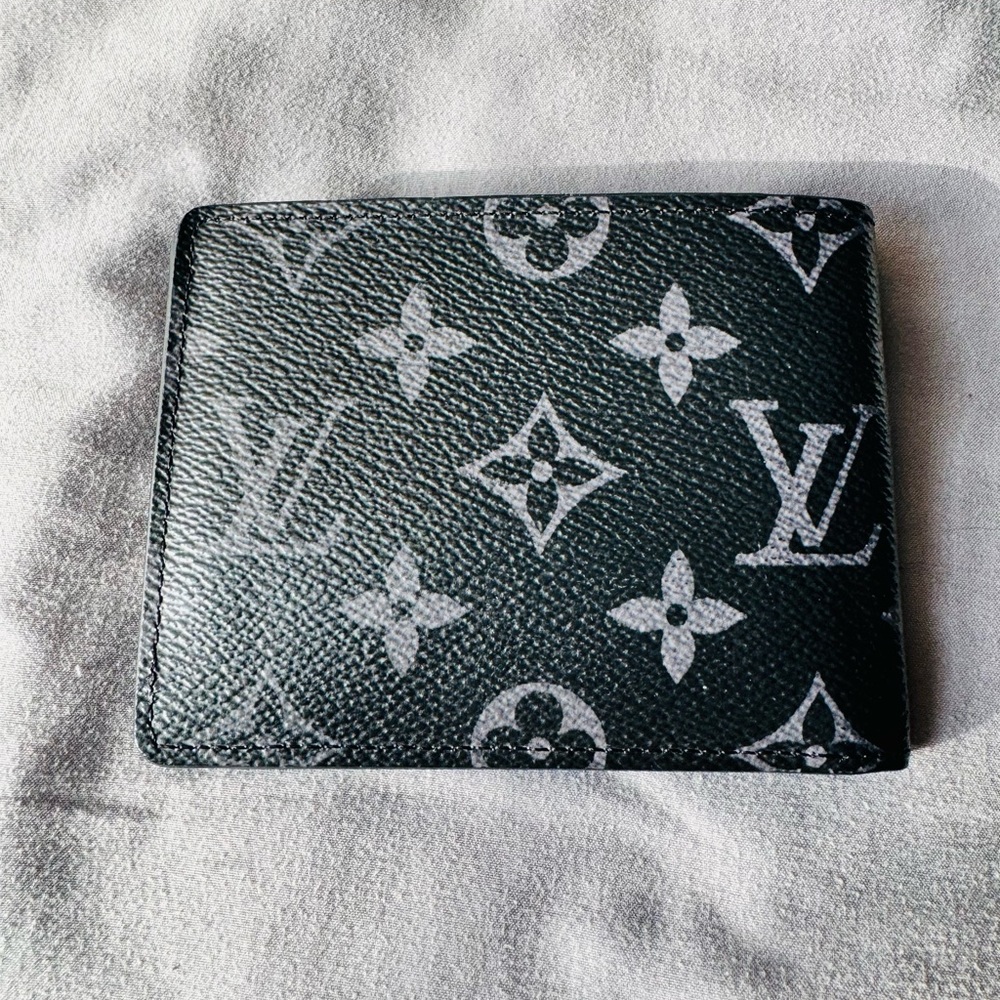 LV men’s wallet - Picture 3 of 4